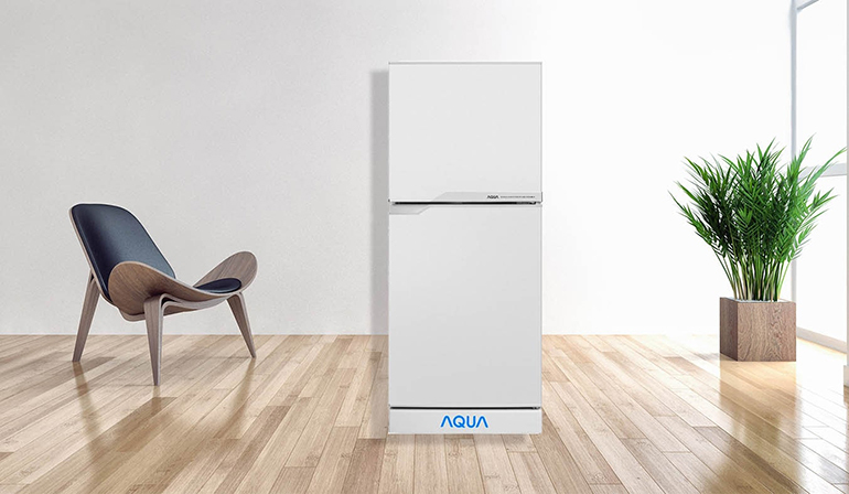 Tủ lạnh của Aqua AQR-125BN có kiểu dáng 2 cửa đơn giản và thanh lịch 