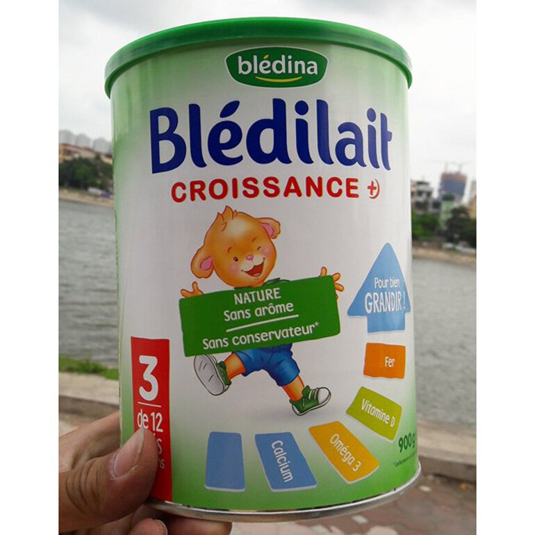 Sữa bột Bledina mát và tăng cân tốt.
