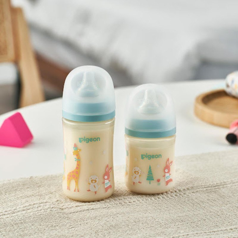 Núm ty silicone siêu mềm của bình sữa Pigeon 