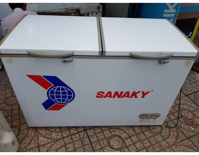 Tủ đông Sanaky cũ sẽ tốn điện hơn rất nhiều so với tủ mới do dàn máy hoạt động yếu hơn.