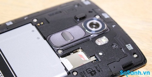 LG G4 với thẻ nhớ microSD