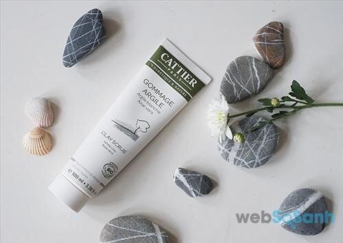 Tẩy da chết Cattier Clay Scrub an toàn cho da