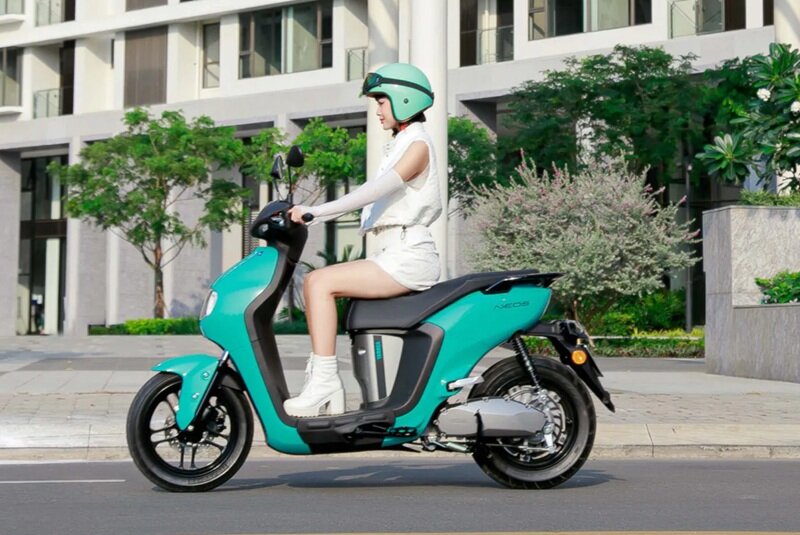 Loạt xe máy điện Honda, Yamaha hạ giá tới 15 triệu đồng để cạnh tranh