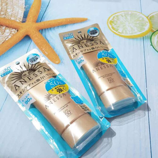 Gel chống nắng dưỡng da Anessa Perfect UV SPF50+/PA++++ 90g với thành phần chiết xuất có nguồn gốc từ tự nhiên.