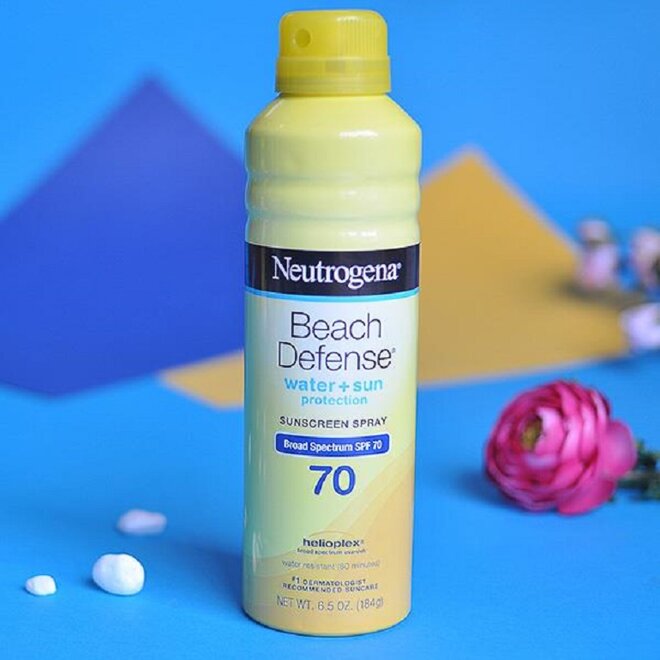 Xịt chống nắng Neutrogena Beach Defense Water