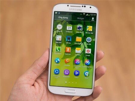 Màn hình Galaxy S4 rộng 5-inch, độ phân giải Full HD 1080p (1920x1080)