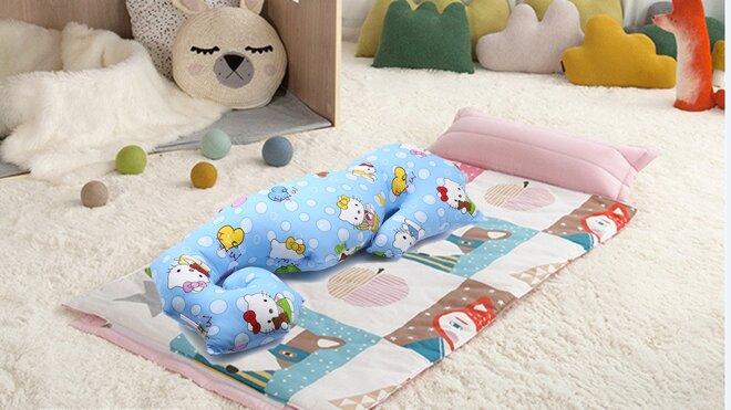 Gối ôm cá ngựa cho bé Berry Hello Kitty