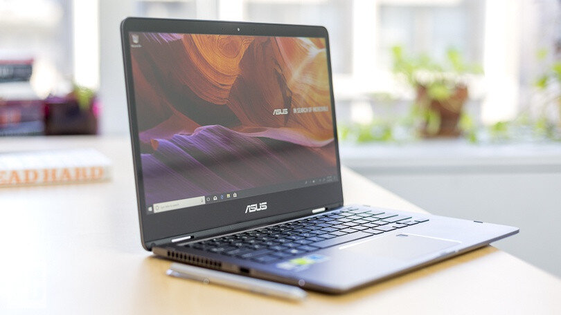 ASUS Zenbook Flip UX461UN cực kỳ tiện lợi để đem ra ngoài