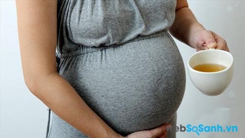 Mẹ bầu nên thường xuyên uống cam thảo ở những tháng cuối thai kỳ 