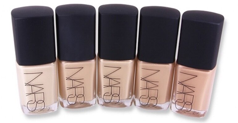 Che khuyết điểm Nars Sheer Glow Foundation