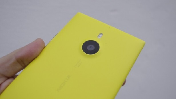 Màn hình của Nokia Lumia 1520