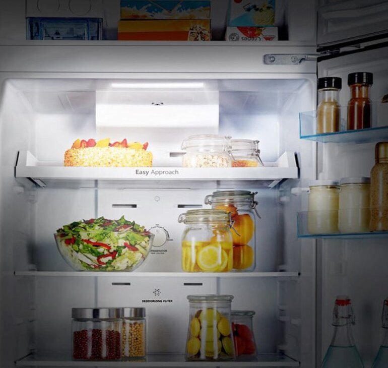 Đèn Led chiếu sáng giúp dễ dàng tìm kiếm thực phẩm trong tủ lạnh Bosch KSV36VI30-GSN36VI30