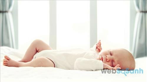 Áp dụng một trong những phương pháp này sẽ giúp bé ngủ mà không cần mẹ 
