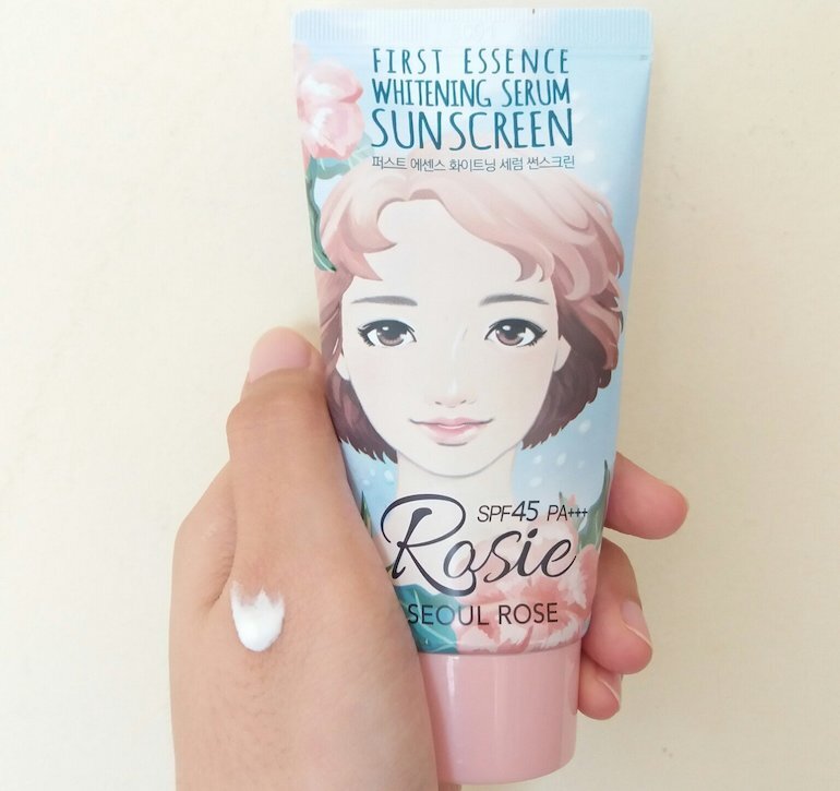 Kem chống nắng Rosie First Essence Whitening Serum Sunscreen chỉ số chống nắng cao, SPF 45, Pa++++ .