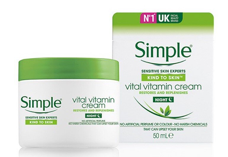 Kem dưỡng da ban đêm Simple Kind To Skin Vital Vitamin
