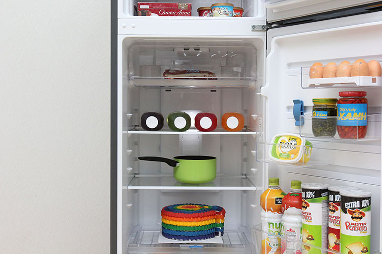 Tủ lạnh có kích thước vừa phải phù hợp với không gian căn hộ hiện đại (Nguồn: mediamart.vn)