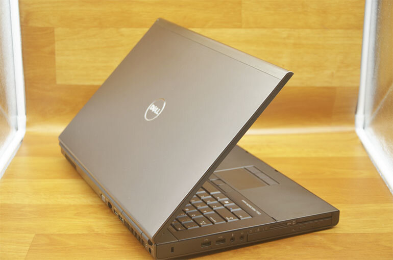 Laptop Dell Precision M6800  thiết kế chắc chắn, cấu hình khủng