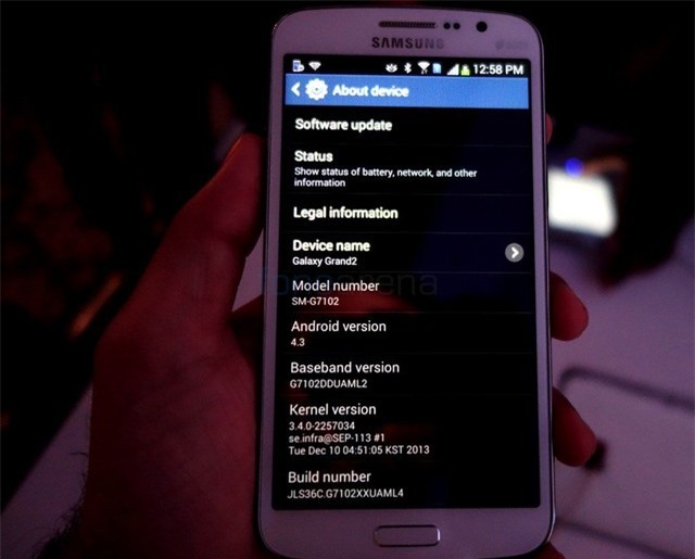 Cận cảnh thực tế Galaxy Grand 2 với thiết kế vay mượn từ Note 3