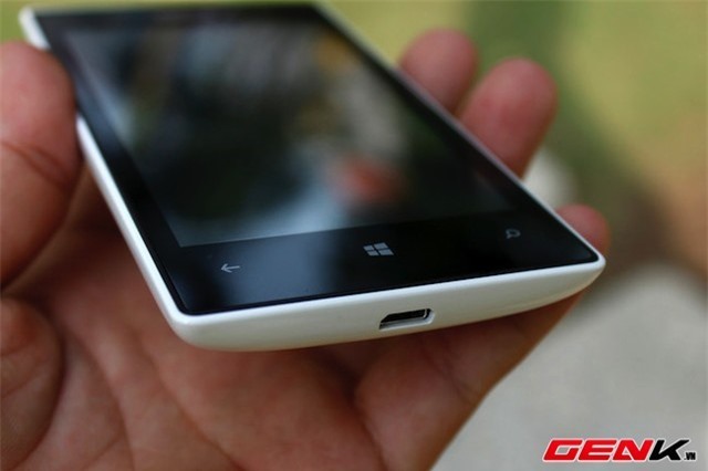 Lumia 525: Giá tốt, hiệu năng cao