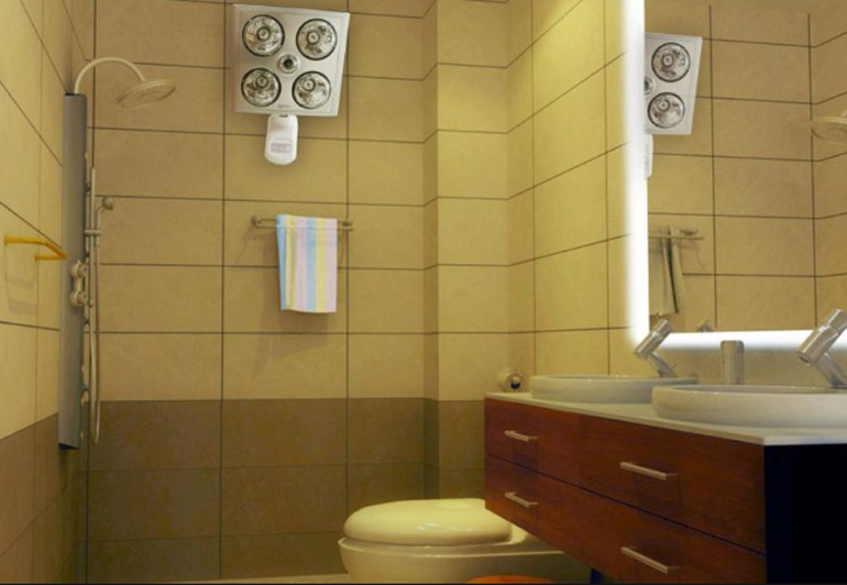 Đèn sưởi nhà tắm treo tường 4 bóng khiến phòng tắm hiện đại hơn