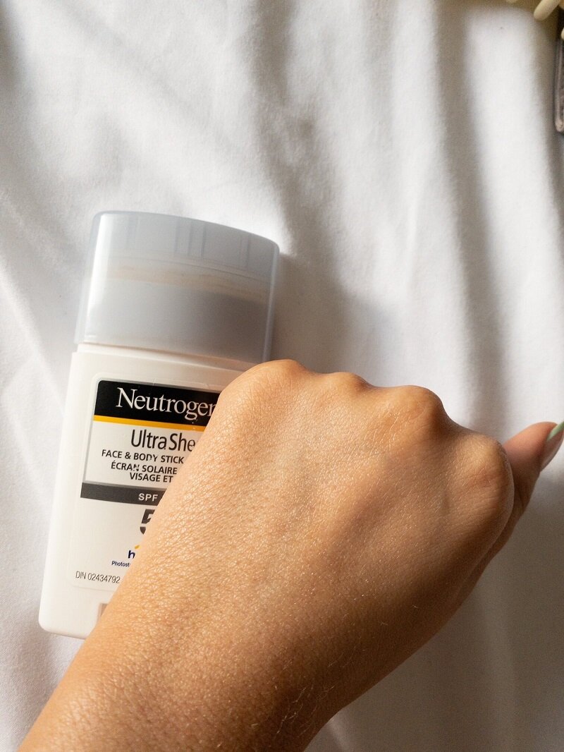 Review kem chống nắng dạng thỏi Neutrogena Ultra Sheer Face and Body Stick sunscreen SPF 70