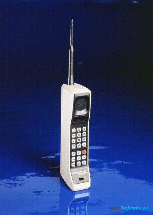 Chiếc điện thoại đầu tiên của hãng Motorola