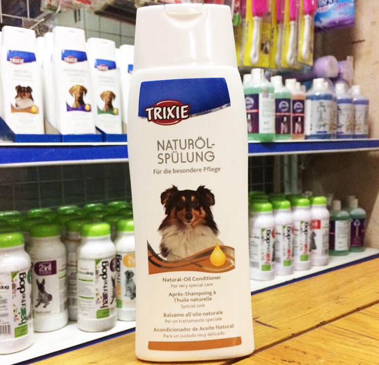 Trixie dog shampoo is popular in Vietnam