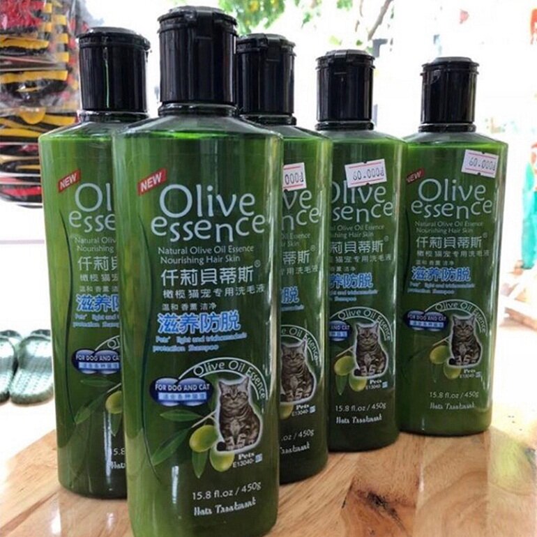 Olive shower gel for cats is currently only available in one type with a bottle printed with a cat image