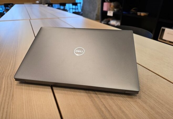 Dell Precision 5490 (2024): Máy trạm lý tưởng cho người dùng chuyên nghiệp!