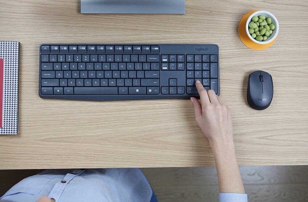 Bạn có thể kết nối laptop với chuột và bàn phím không dây qua bluetooth 