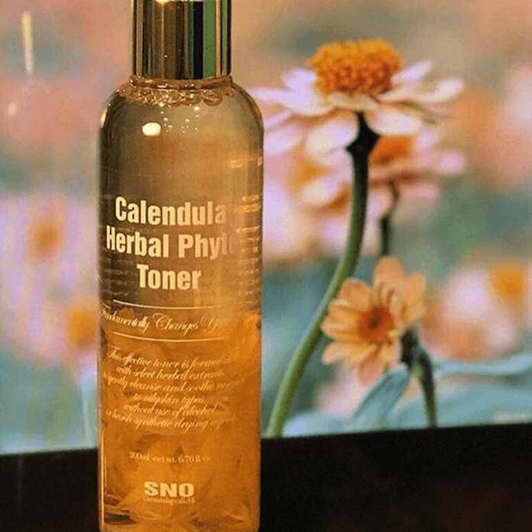 Nước hoa hồng hoa cúc SNO Calendula Herbal Phyto Toner