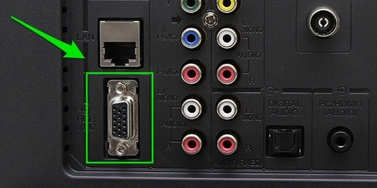 Smart Tivi Panasonic 40 inch 40GS550V có đa dạng cổng kết nối nên cho phép bạn sử dụng nhiều thiết bị cùng lúc