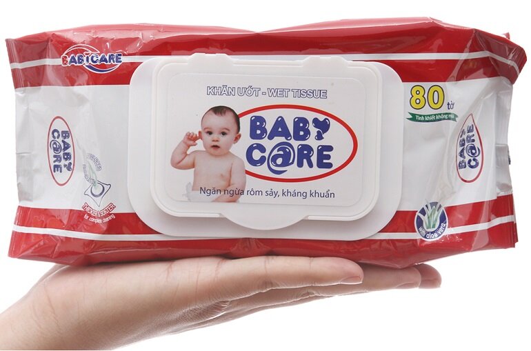 So sánh khăn ướt cho bé Bobby, Baby Care và Oma Baby, nên mua loại nào cho bé?