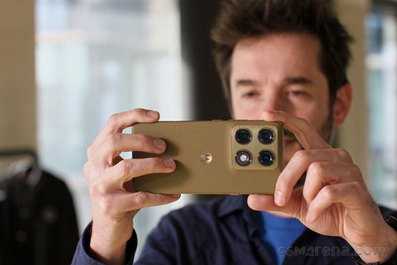 Điện thoại Motorola Signature giảm giá gần 5 triệu đồng, chất lượng 
