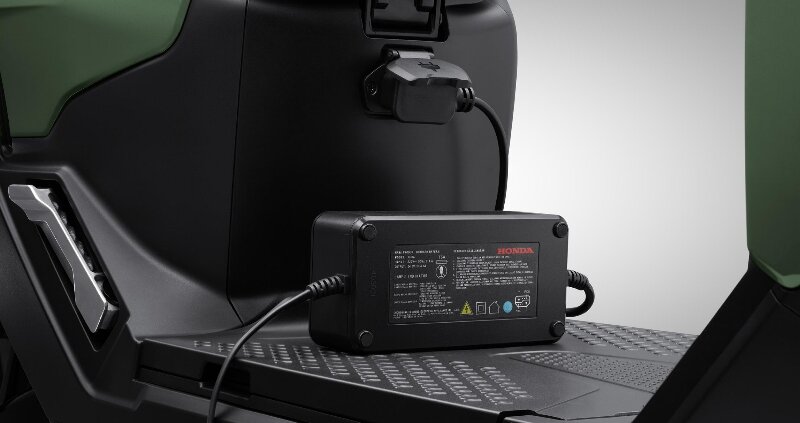 Giá pin xe máy điện Honda ICON e: và so sánh với pin xe máy điện VinFast, Yamaha