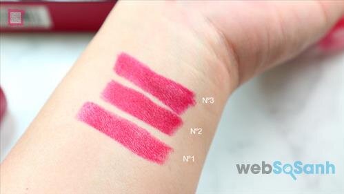 Swatch 3 trong 4 màu son của Chanel Numeros Rouges. Sự khác biệt nằm ở sắc thái ấm, lạnh của son 