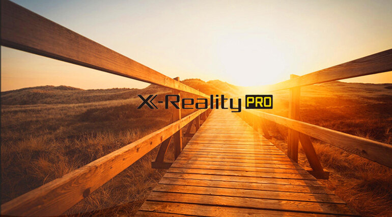 Hình ảnh được nâng cấp nhờ bộ đôi công nghệ X1 4k Processor và công nghệ 4k X-Reality Pro