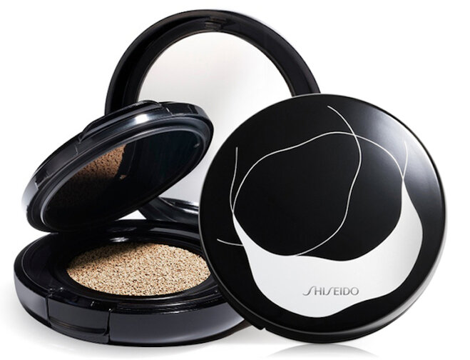 Phấn nước Shiseido Synchro Glow Cushion Compact - đánh thức vẻ rạng rỡ của làn da