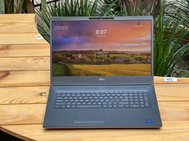 Review máy trạm đồ họa Dell Precision 7760