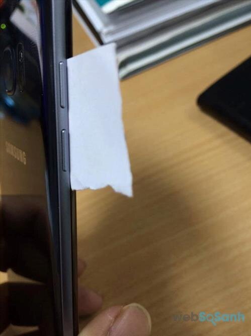 Lỗi hở màn hình trên Samsung Galaxy S7