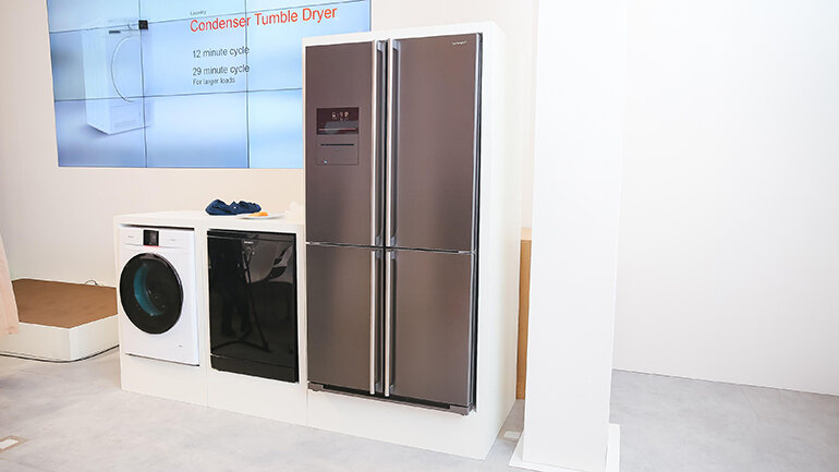 Tủ lạnh Sharp có tính năng chống rung hiện đại, tiện lợi