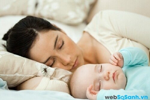 Khi bé ngủ bạn cũng nên tranh thủ ngủ
