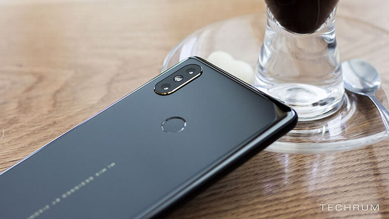 Thiết kế camera sau của Mi 8 SE