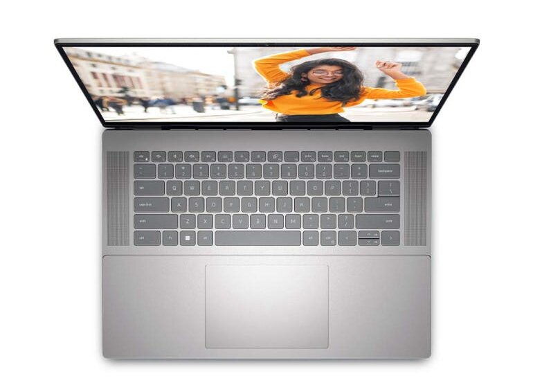 laptop Dell Inspiron 16 5620