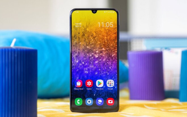 Samsung Galaxy A50 - mẫu điện thoại 7 triệu đáng mua