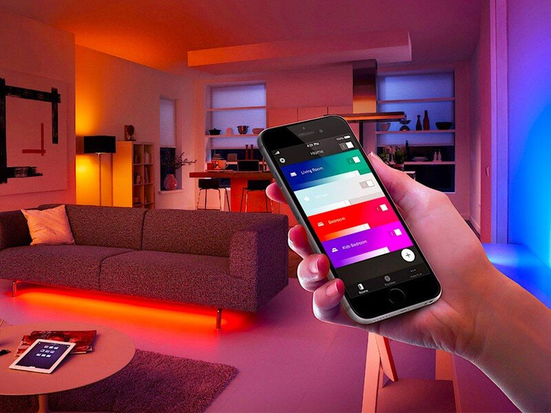 Dễ dàng thay đổi màu sắc bóng đèn Philips Hue Lightstrips chỉ với chiếc smartphone 