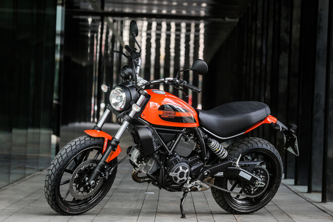 Xe Ducati Scrambler Sixty2