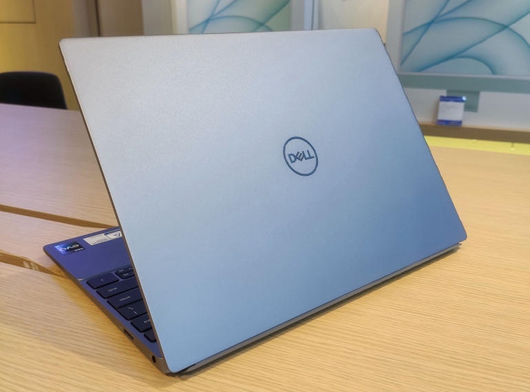 Đánh giá Laptop Dell Vostro 5320: Chiếc máy tính xách tay mạnh mẽ