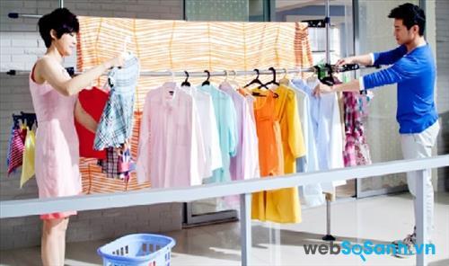Công nghệ giặt Wobble giảm xoắn rối tối đa, giúp quần áo ít bị nhàu