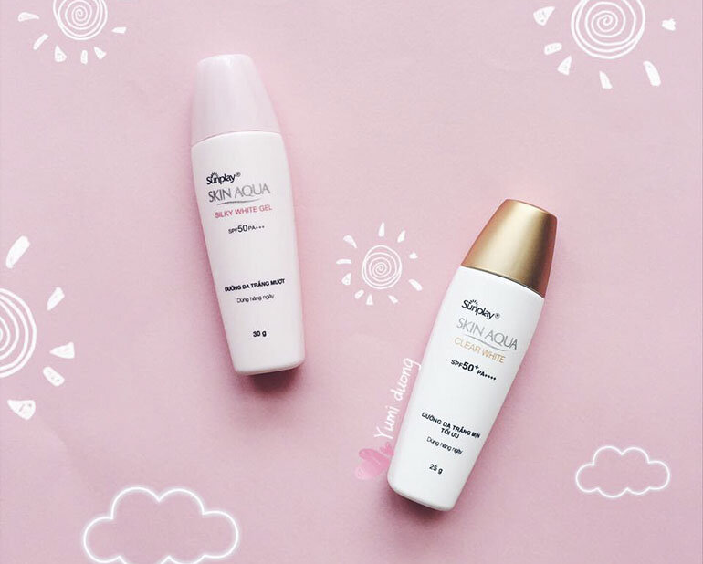 Kem chống nắng cho da khô Sunplay Skin Aqua Silky White Gel SPF50, PA+++ được chiết xuất từ lá trà xanh, cung cấp vitamin cho da, ngoài ra nó còn bổ sung collagen giúp da thêm mềm mượt mịn màng trông thấy